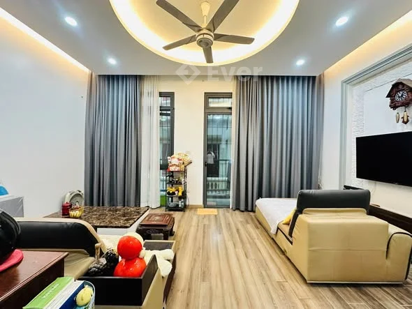 Phân lô HOÀNG QUỐC VIỆT 72m2 , ô tô 7 chỗ vào nhà, 2 thoáng trước sau
