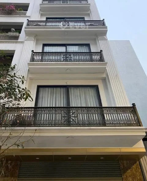 Chính chủ gửi Bán nhà Lai Xá_52m2, ôTô tránh, gần hồ, thang máy, nhiều phòng