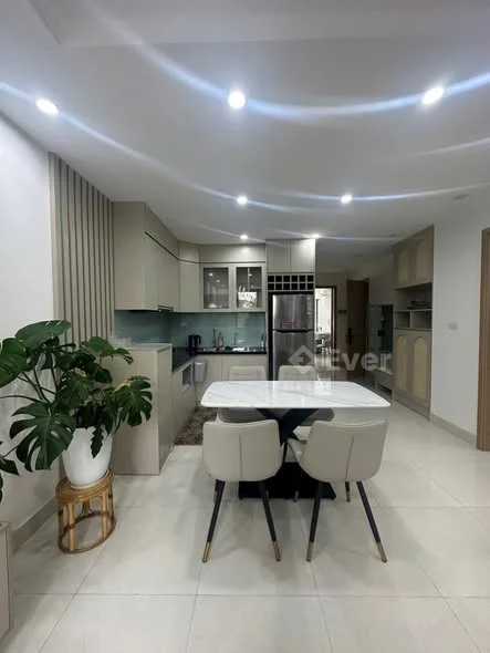 5 Tầng + hầm Phố Tô Ngọc VânDT 140m mặt tiền rộngVị trí đẹp kinh doanh bất chấp.