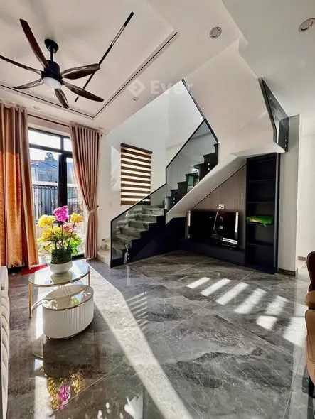 Bán nhà 2 tầng 2 mặt kiệt đường oto đậu đỗ thoải mái ạ