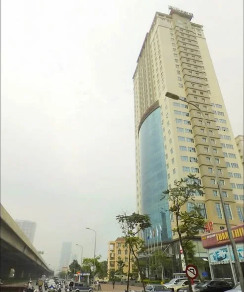 Địa chỉ: Toà nhà Licogi - Lê Văn Lương Dt: 140m2. HH 50% Lh: zalo 0965121***.