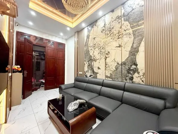 BÁN NHÀ LA THÀNH - NGÕ ĐH MỸ THUẬT, DÂN XÂY, KINH DOANH, Ô TÔ ĐỖ CỬA 68 m², 5 Tầng, 17.9 tỷ.