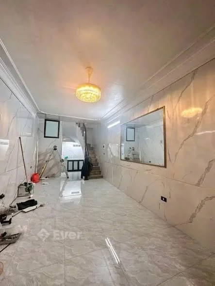 Sell Nhà -Nguyễn Sơn -Long Biên Chính chủ cần bán nhà hai tầng ngay gần khu chợ sầm uất nhất