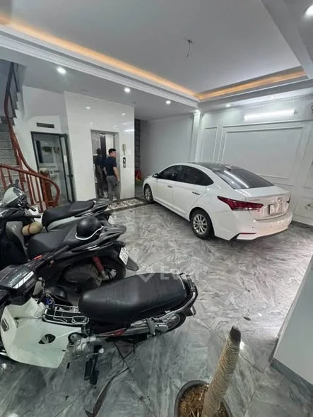 SIÊU PHẨM - Ô TÔ VÀO NHÀ - KINH DOANH - NHÀ ĐẸP BỀ THẾ MẶT TIỀN KHỦNG - THANG MÁY NHẬP KHẨU