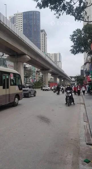 VĂN QUÁN ô tô 7 chỗ đỗ ngay nhà, nhà diện tích rộng 40m2. 4 tầng 5 phòng, ngõ rộng thông các ngã