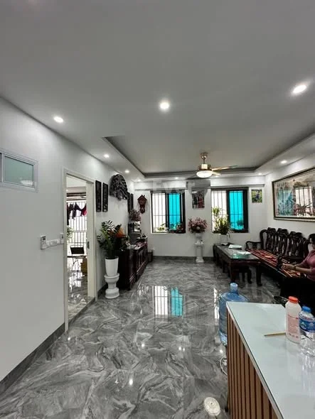 CHUNG CƯ ĐỀN LỪ, 3 NGỦ, FULL NỘI THẤT, GIÁ RẺ.* Diện tích: 73m2, thiết kế 3 ngủ 2 wc