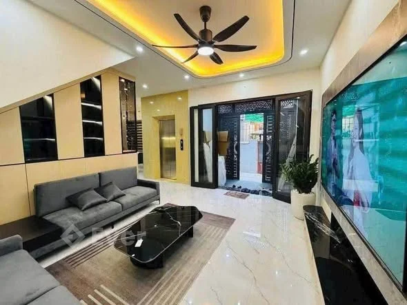 CHÍNH CHỦ CHUYỂN NHƯỢNG NHÀ LÔ GÓC 60M2 X 4 TẦNG – MT 8M – THANG MÁY – FULL NỘI THẤT CAO CẤP