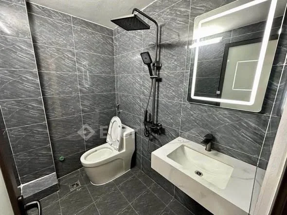 HiếmHiếm Hiếm - KPL HOÀNG VĂN THÁI - XÂY MỚI - SẴN NỘI THẤT Ở NGAY