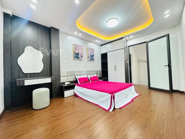 Nhà Kim Ngưu 27m 4 tầng giá nhỉnh 6 tỷ. Liên hệ chính chủ 0815815*** em Hiền cảm ơn anh chị đọc tin