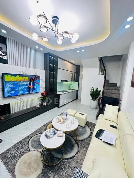 Nhà Kim Ngưu 27m 4 tầng giá nhỉnh 6 tỷ.
Liên hệ chính chủ 0815815*** em Hiền cảm ơn anh chị đọc tin