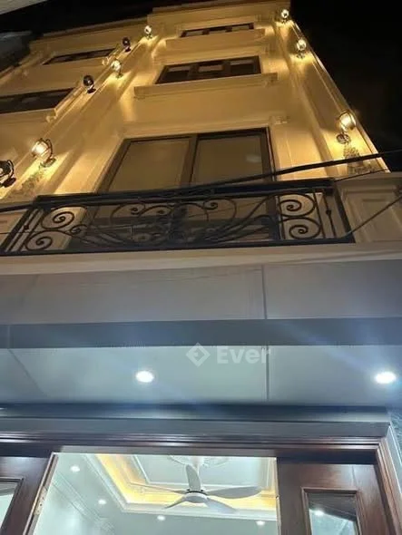 12 TỶ CÓ NGAY 6 TẦNG THANG MÁY - FULL NỘI THẤT - TRƯƠNG CÔNG GIAI