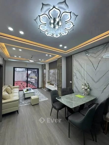 BÁN NHÀ KIM GIANG – KĐT ĐẠI KIM • Diện tích: 36m² x 6 tầng, mặt tiền 3.9m
