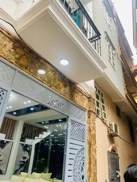 Bán nhà ngõ 164 Vương Thừa Vũ- Hoàng Văn Thái,phân lô, ô tô đỗ, mặt tiền bề thế, chỉ 12tỷ hơn