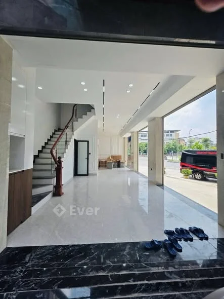 NHÀ MẶT PHỐ 6 TẦNG NGỌC THUỴ – NHÀ MỚI TINH – THANG MÁY XỊN 65m – 17.x tỷ