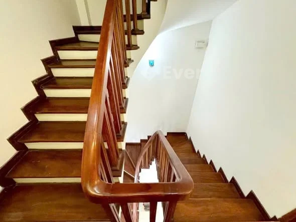 LÔ GÓC HIẾM - Nhà 5 tầng khu phân lô Quân đội phố Vương Thừa Vũ, Thanh Xuân