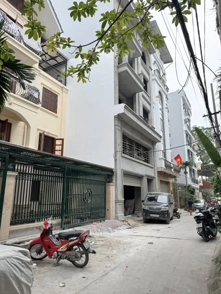 Cần bán gấp nhà Trích Sài 100m² – MT 7.5m – ngõ ô tô – 50m ra Hồ Tây