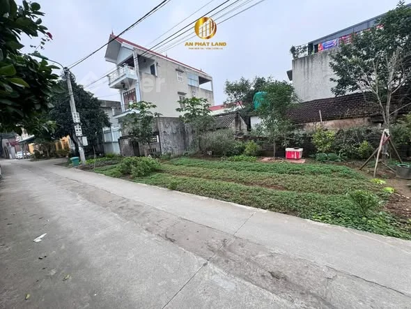 BÁN 2 LÔ ĐẤT LIỀN KỀ – NGÕ 93 TRẦN QUANG KHẢI – NINH SƠN Đường: 4m, ngõ thông, hướng ĐB