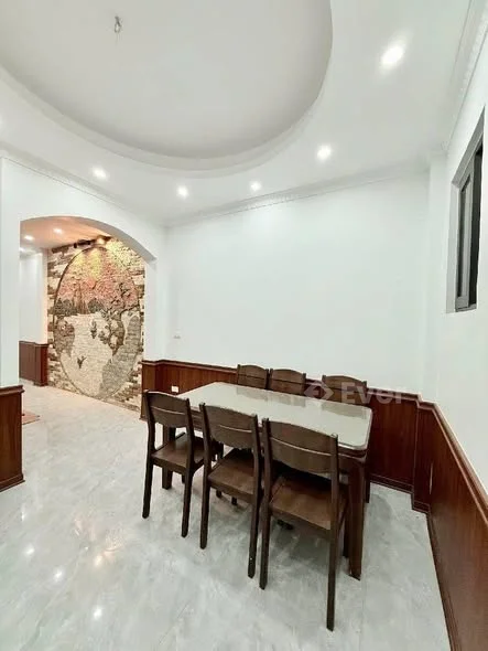 15 x TỶ-TRẦN THÁI TÔNG 40Mx5 TẦNG-NGÕ OTO Vị trí đắc địa vài bước ra phố lớn,tiện ích vô vàn