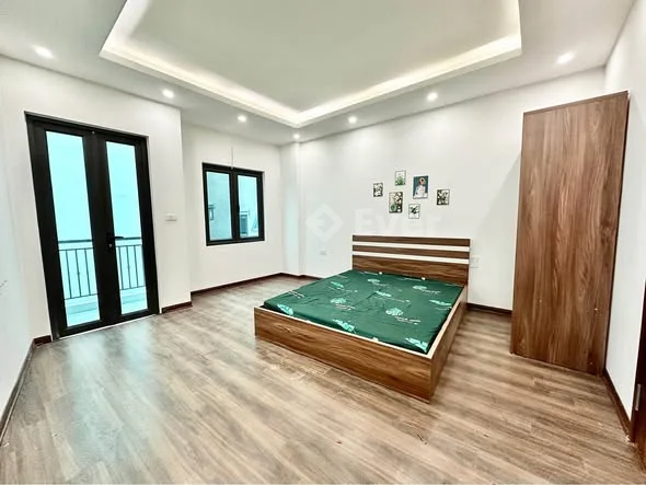 Cho thuê nhà 5 tầng đầy đủ nội thất tại Cầu Diễn