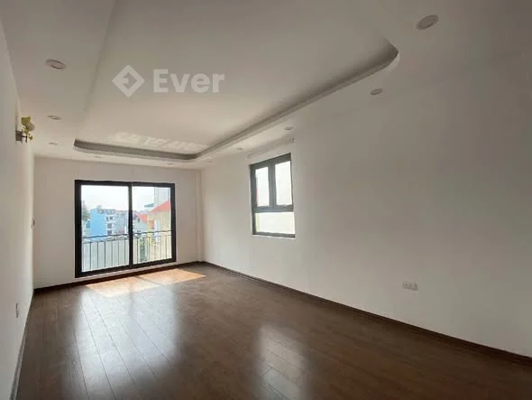 BÁN NHÀ 5 TẦNG – DT33M - BÁT KHỐI – Ô TÔ ĐỖ CỬA - HƠN 5 TỶ