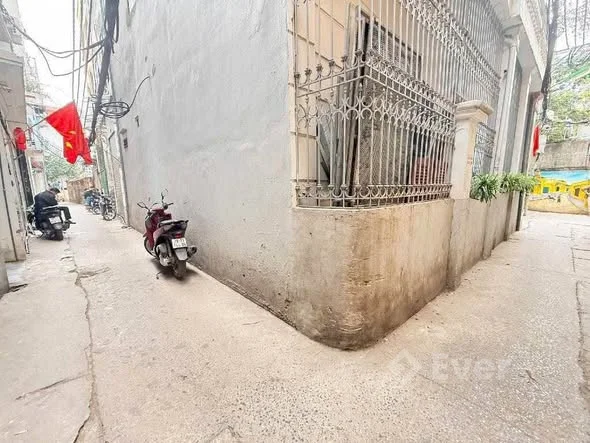 TRẦN CUNG - CÁCH PHỐ 50M - NHÀ MỚI PHÂN LÔ 32M -5TẦNG