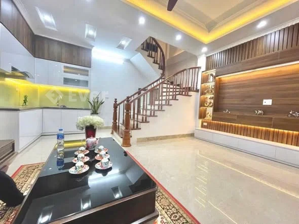 LINH LANG- PHAN KẾ BÍNH BA ĐÌNH 33m - 10.5 TỶ– LÔ GÓC 3 THOÁNG – THANG MÁY – Ở LUÔN