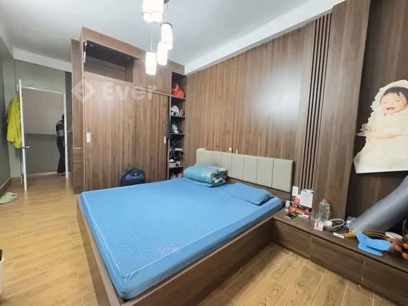 PHÂN LÔ LẠC TRUNG – NGÕ THÔNG – Ô CHỜ THANG MÁY – 2 THOÁNG Giá: 9 tỷ – DT 40m²