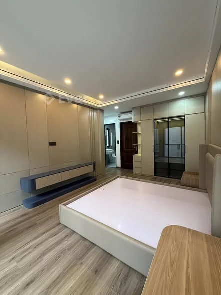 BÁN NHÀ PHỐ- NGUYỄN VĂN CỪ - 35M - 5 TẦNG - MT 4, 2 M - đủ công năng , giá 8,4 TỶ. 500