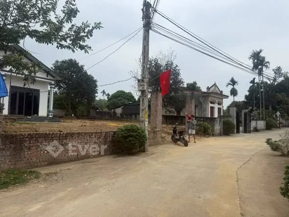 BÁN LÔ ĐẤT NHÀ MÁI THÁI KIÊN CỐ – VỊ TRÍ ĐẸP TẠI SUỐI HAI, BA TRẠI, HÀ NỘI