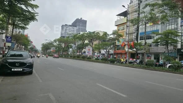 SIÊU HIẾM....&&& PHỐ TRUNG TÂM Nhà Phố XÃ ĐÀN - KD OTO Đỗ Cửa Ngày Đêm