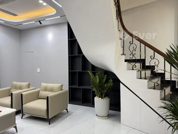 GỐC ĐỀ - MINH KHAI ( Giảm chào ) + NHÀ ĐẸP SẴN Ở , NGÕ NÔNG THẲNG VÀI PHÚT ĐI BỘ RA ĐƯỜNG MINH KHAI