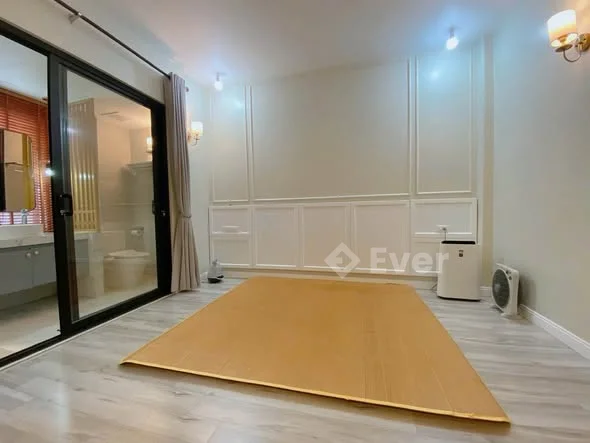 Đào Tấn – Ba Đình 21.5 tỷ – 70m² – 5T Nhà đẹp, thang máy , 2 mặt ngõ thoáng