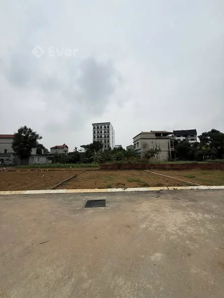 Bán nhanh lô đất đẹp, giảm giá mạnh - Liên hệ ngay!Lô 100m2 full thổ thuộc thôn 2 Tân Xã