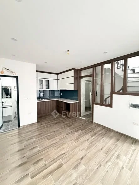 Chỉ hơn 8 tỷ - Tây Hồ - Mưa không lo nhà ngập - Gia đình 3 thế hệ ở ngay Xây mới - 33m2 - 6 tầng