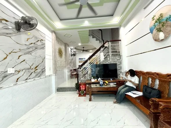 Nhà 2 tầng BTCT 2PN gần EMart Gò Vấp