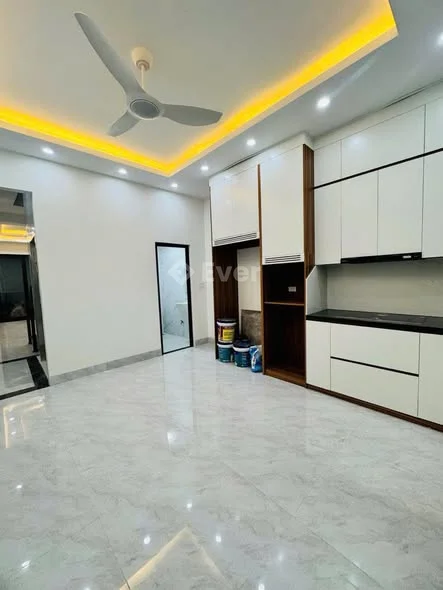 CHỦ CẦN BÁN GẤP – NHÀ MỚI THANG MÁY – 2 THOÁNG – CÁCH Ô TÔ 20M