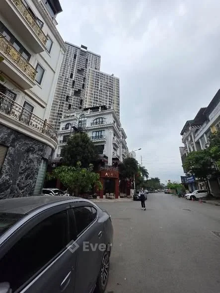 LIỀN KỀ VĂN KHÊ 83m2– PHÂN LÔ VỈA HÈ – 6 TẦNG - NHỈNH 22 Tỷ • Hàng xóm Park City , AN HƯNG