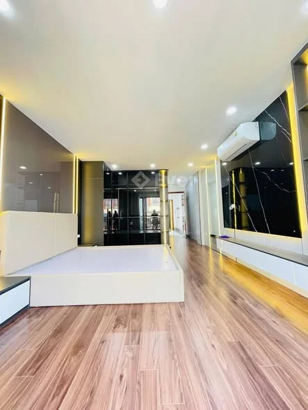 + Chính chủ cần ban gap nha LÊ TRỌNG TẤN TX , VỊ TRÍ ĐẸP, Ô TÔ TRÁNH, KINH DOANH TỐT