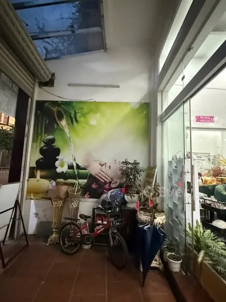 Mặt ngõ Hoa Lâm - Việt Hưng e Phượng gửi bán 90m2 đất , mt rộng 5.2m tặng nhà 3 tầng ô tô tránh ki