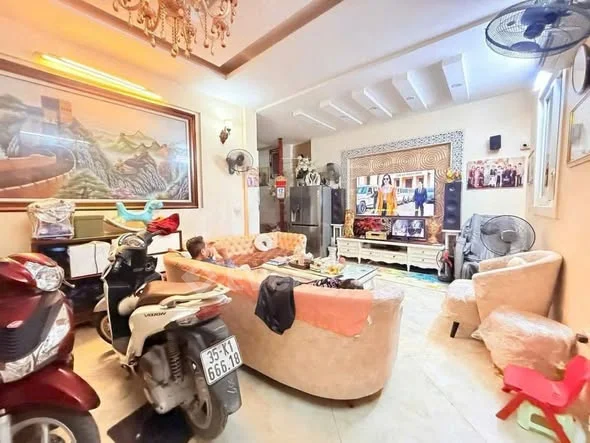 LÔ GÓC - HÀNG HIẾM - F0XÃ ĐÀN - ĐỐNG ĐA - NGÃ 6 Ô CHỢ DỪA DT 48/52m x 5 tầng