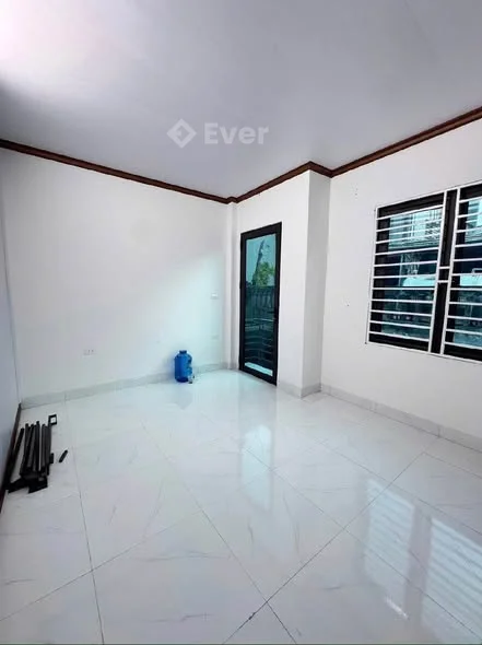 Nhà 2 tầng ở lò chum Diện tích 48.1m2Ngõ 2m xe máy thông tứ phía