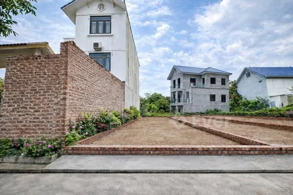 NiNH MÔN - NỘI BÀI . Ô TÔ CHẠY VÒNG QUANH ĐẤT - HƠN 2 T.Y CÓ NGAY LÔ ĐẤT 100 m2