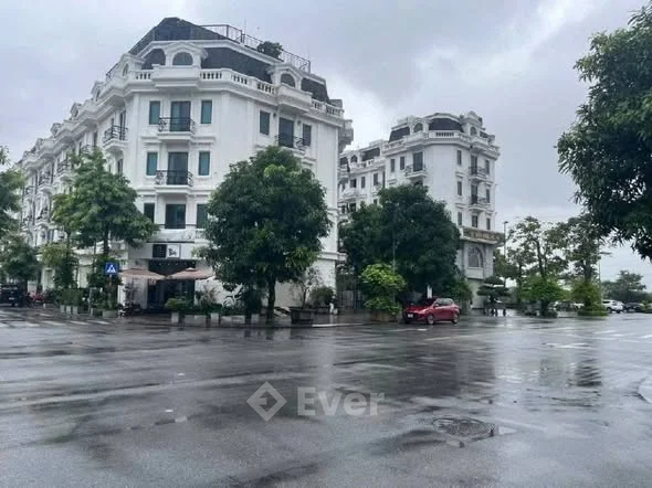 • LÔ GÓC KDT VĂN PHÚ .PHÚ LƯƠNG 75M 5 TẦNG MT 17M