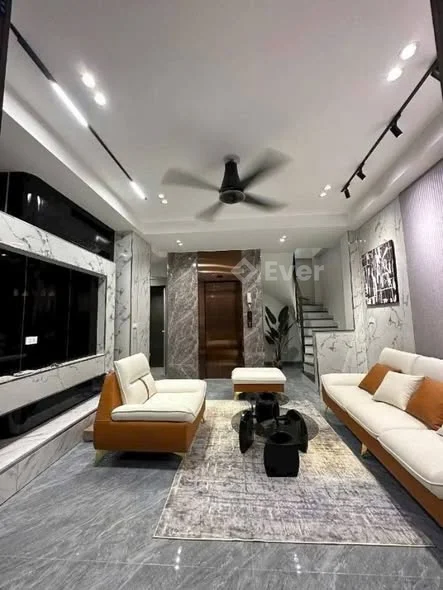 Đầu phố #HOÀNG_QUỐC_VIỆT,6 tầng thang máy, ngõ thoáng sáng, 50m ra mặt phố