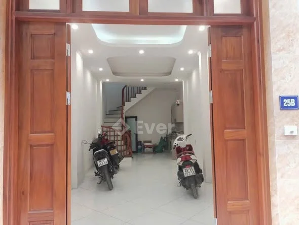 Chưa đến 7 tỏi Nhổn - 5 tầng - đang cho thuê 18 triệu / tháng .- Nhà mới đẹp, xách vali về ở ngay