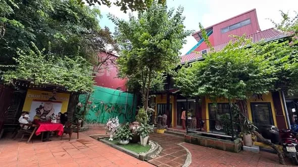 Ông A đam mê quá cần bán lô đất thổ cư tặng toàn bộ nhà hàng Wieu Sân gold phú Ninh kim Anh sóc Sơn