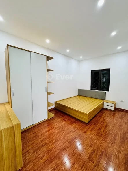 BÁN NHÀ PHỐ NGUYỄN CHÍNH HOÀNG MAI 39M 4TẦNG 4 NGỦ ĐẸP Ở LUÔN CHỈ 7.2 TỶGẪN Ô TÔ