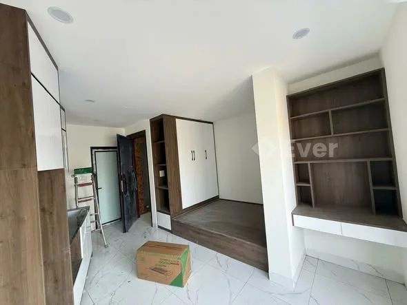 Chính chủ bán nhà mới xây Nhà mới xây trong ngõ 10 kim mã thượng ngõ k sâu đâu từ mặt đg vào tầm 40m