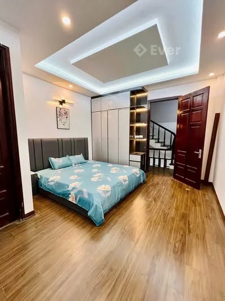 VỊ TRÍ SIÊU ĐẸP - TRƯỜNG LÂM – GARA Ô TÔ – KINH DOANH ĐỈNH cách một nhà ra mặt phố trường lâm