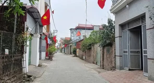 TIỀN PHONG – MÊ LINH!Nhà 3 tầng,dân xâyLô góc sáng thoángĐường ô tô thông các ngả